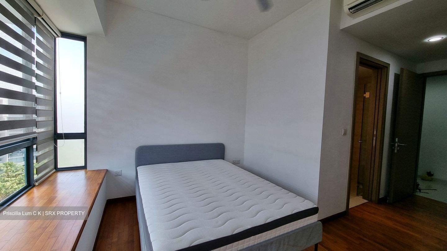The Palette (D18), Condominium #585028261